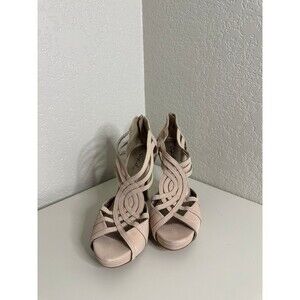 Women's  Nude Heels Size 7
